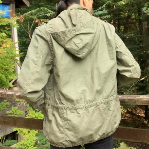 Green cargo jacket Old Navy with hood - Picture 3 of 4